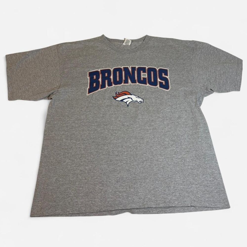 Denver Broncos X Large grey Broncos college lettering orange Starter brand